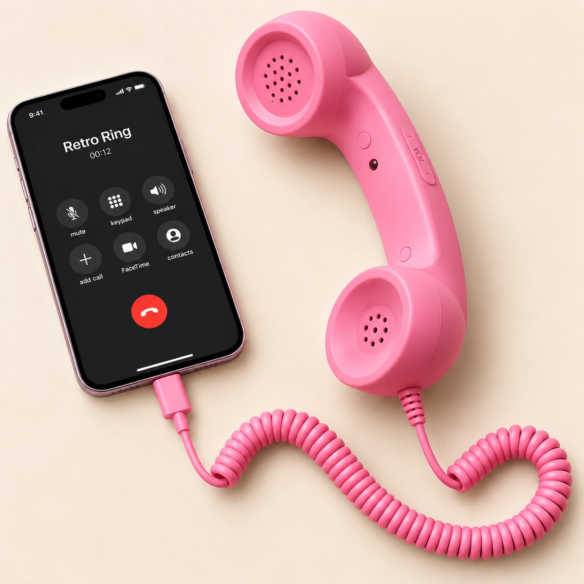 Retro Ring – Vintage-Inspired Plug In Cellphone