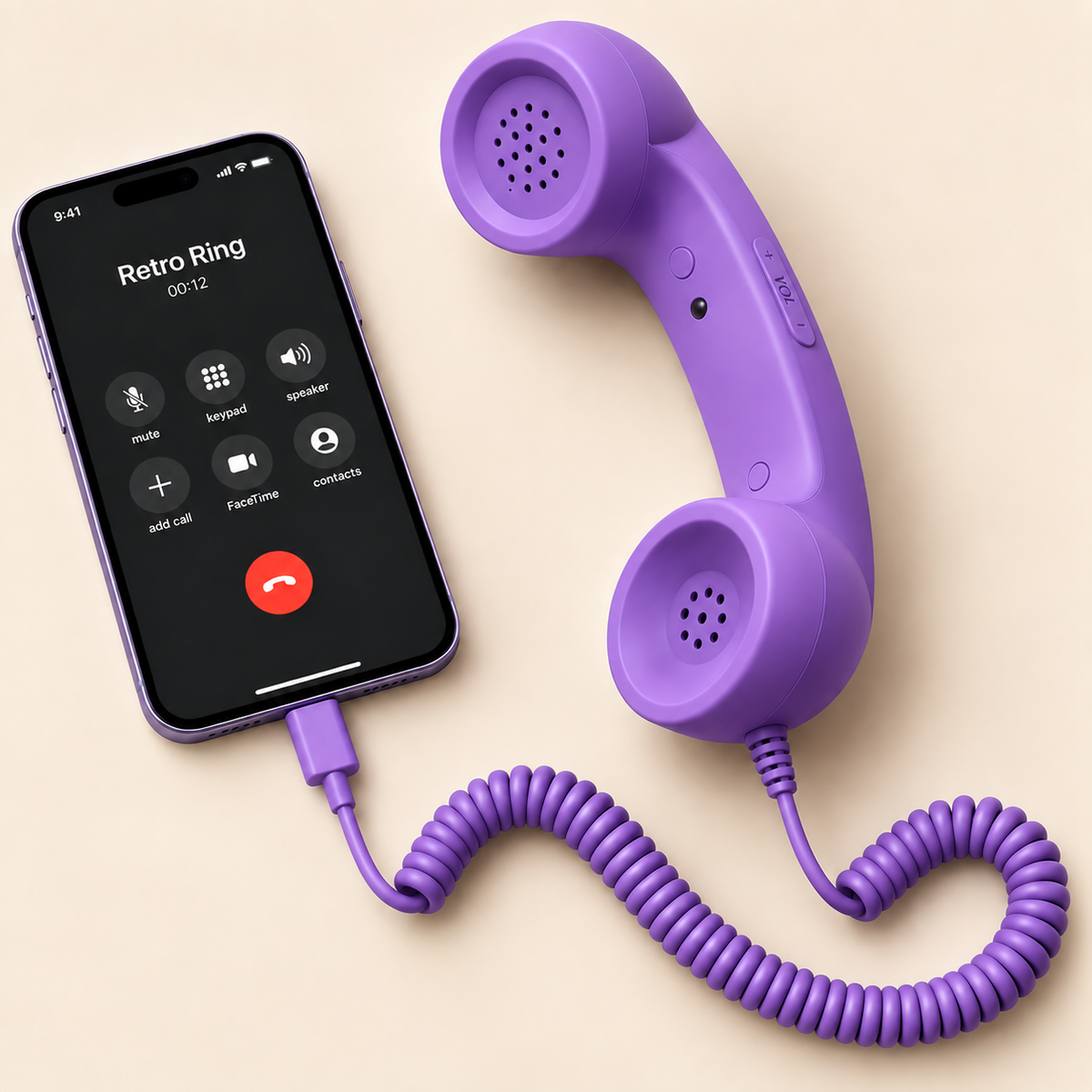 Retro Ring – Vintage-Inspired Plug In Cellphone